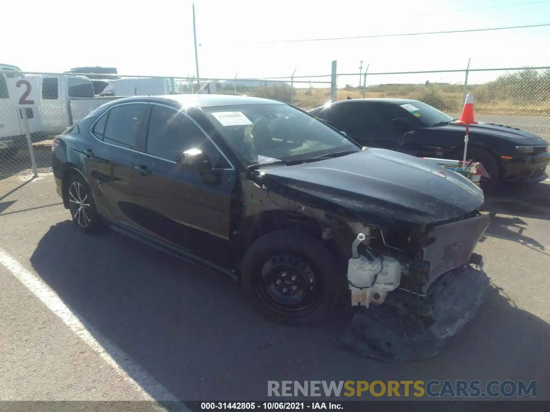 1 Photograph of a damaged car 4T1G11AK3LU509994 TOYOTA CAMRY 2020