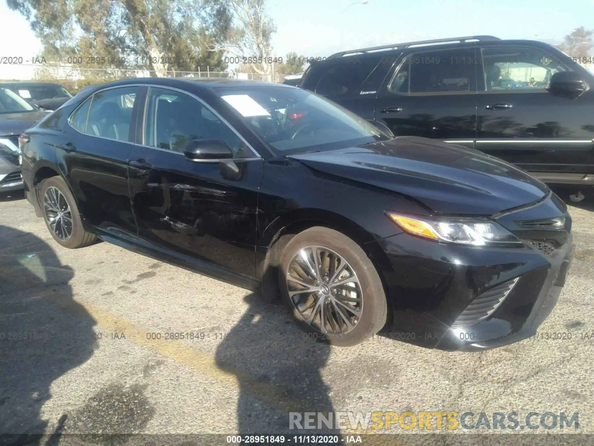 1 Photograph of a damaged car 4T1G11AK3LU857987 TOYOTA CAMRY 2020