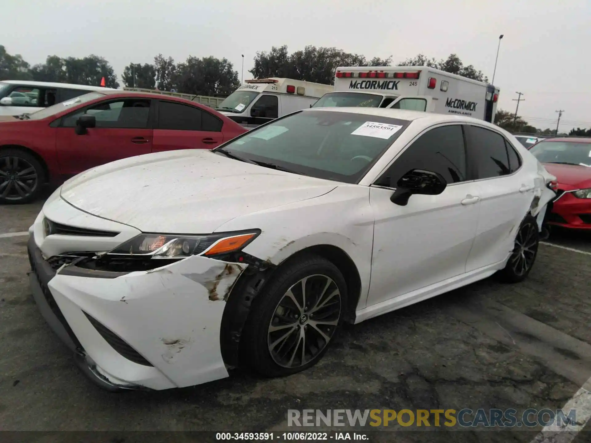 6 Photograph of a damaged car 4T1G11AK3LU862607 TOYOTA CAMRY 2020