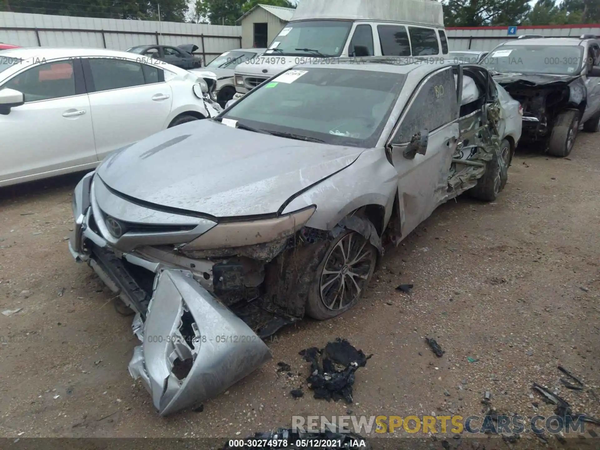 2 Photograph of a damaged car 4T1G11AK3LU870111 TOYOTA CAMRY 2020