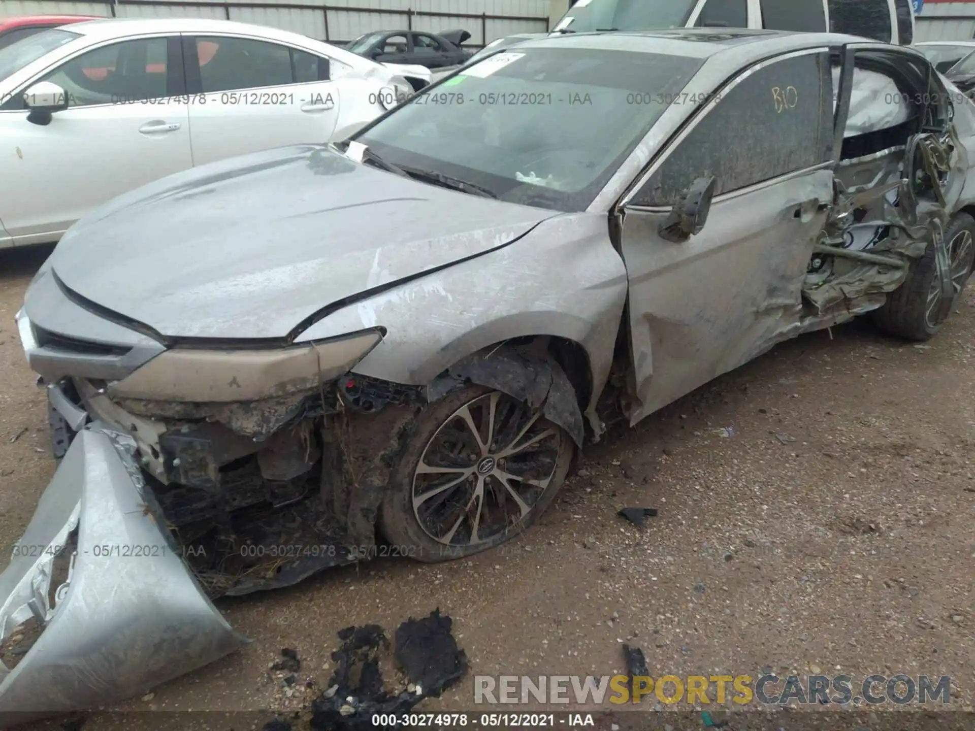 6 Photograph of a damaged car 4T1G11AK3LU870111 TOYOTA CAMRY 2020