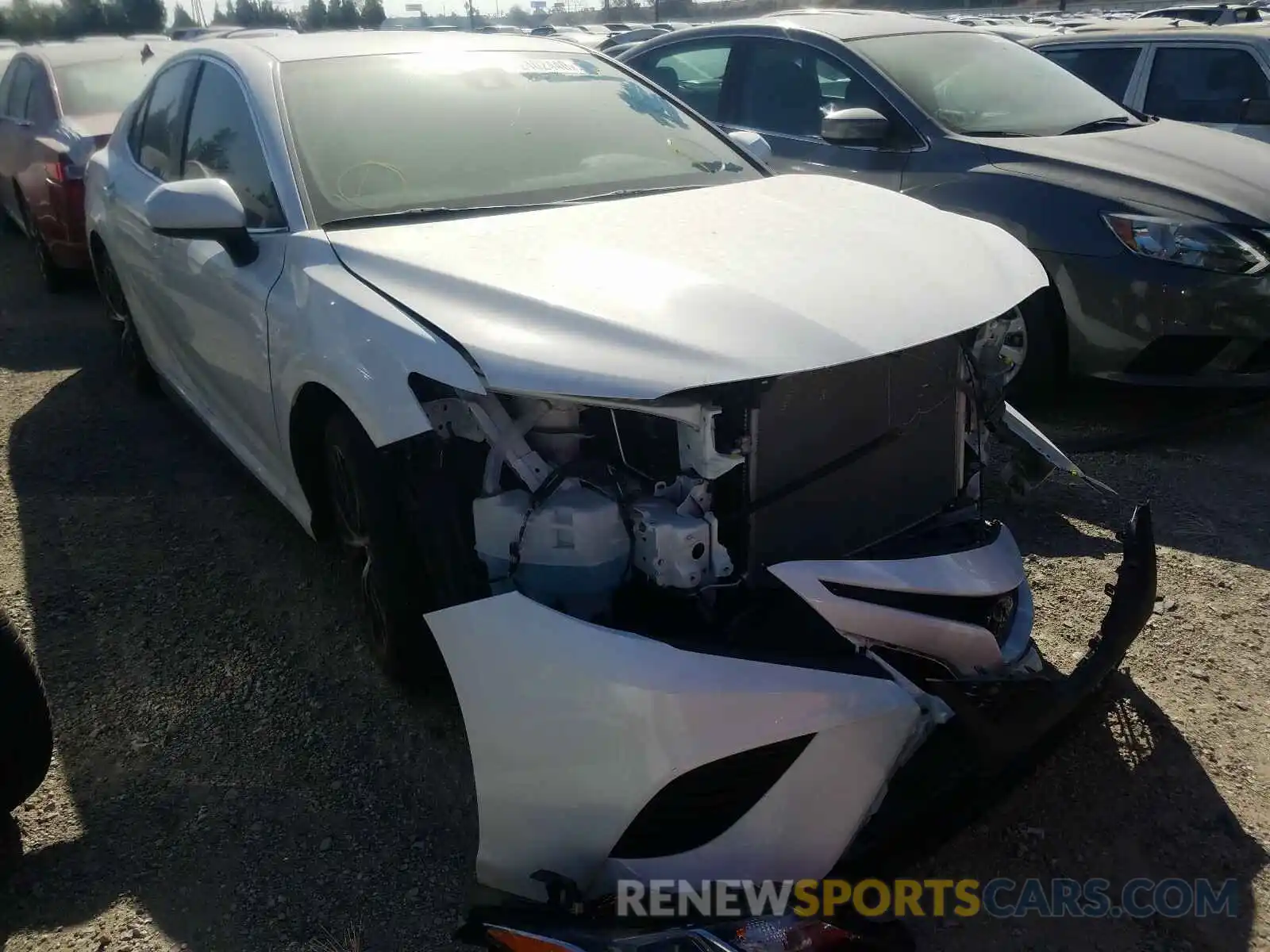 1 Photograph of a damaged car 4T1G11AK3LU871727 TOYOTA CAMRY 2020