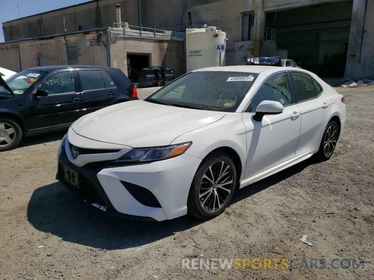 2 Photograph of a damaged car 4T1G11AK3LU876944 TOYOTA CAMRY 2020