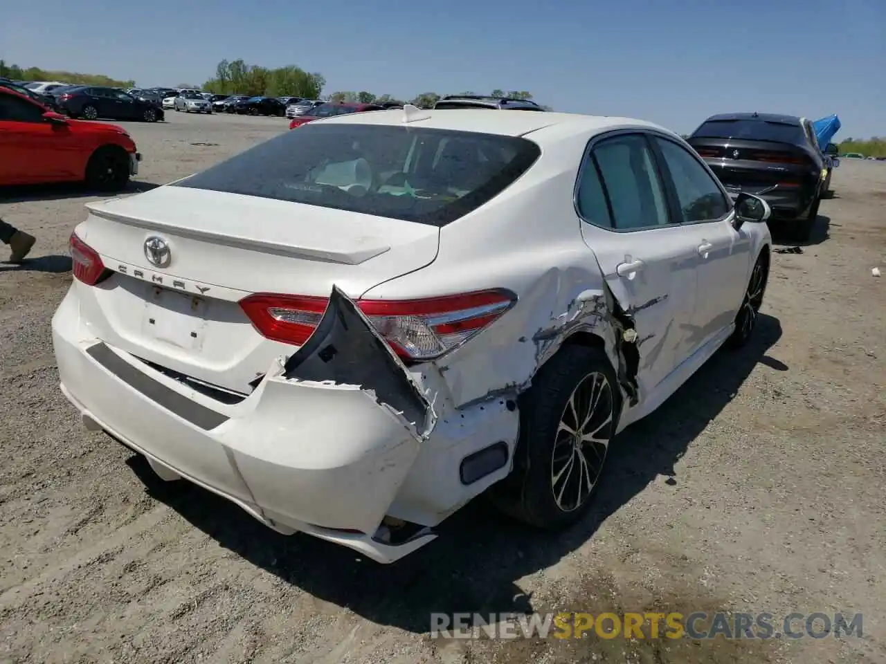 4 Photograph of a damaged car 4T1G11AK3LU876944 TOYOTA CAMRY 2020