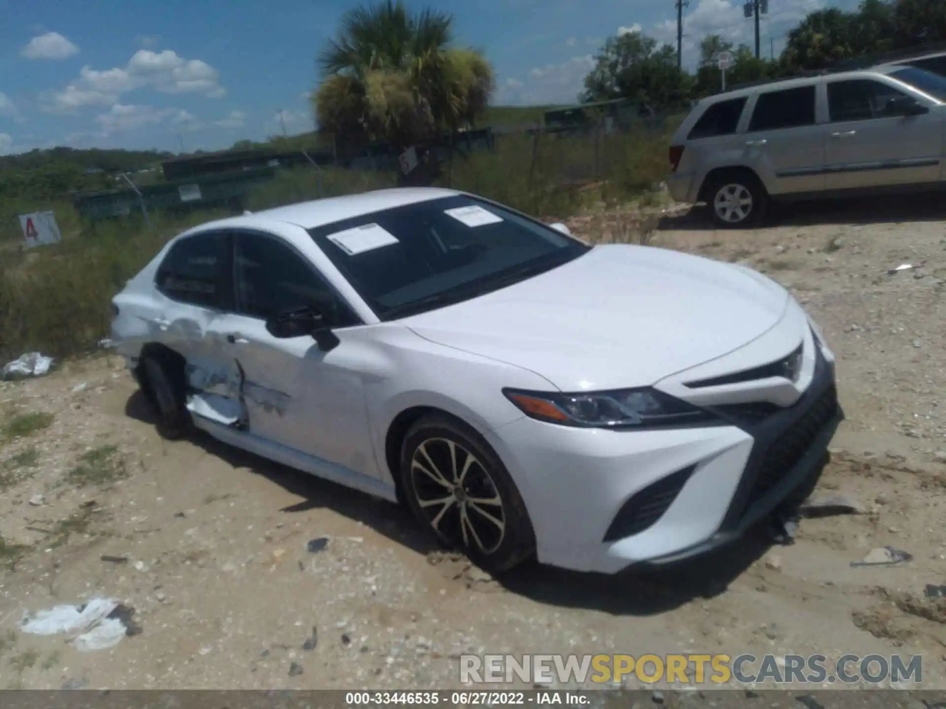 1 Photograph of a damaged car 4T1G11AK3LU879519 TOYOTA CAMRY 2020