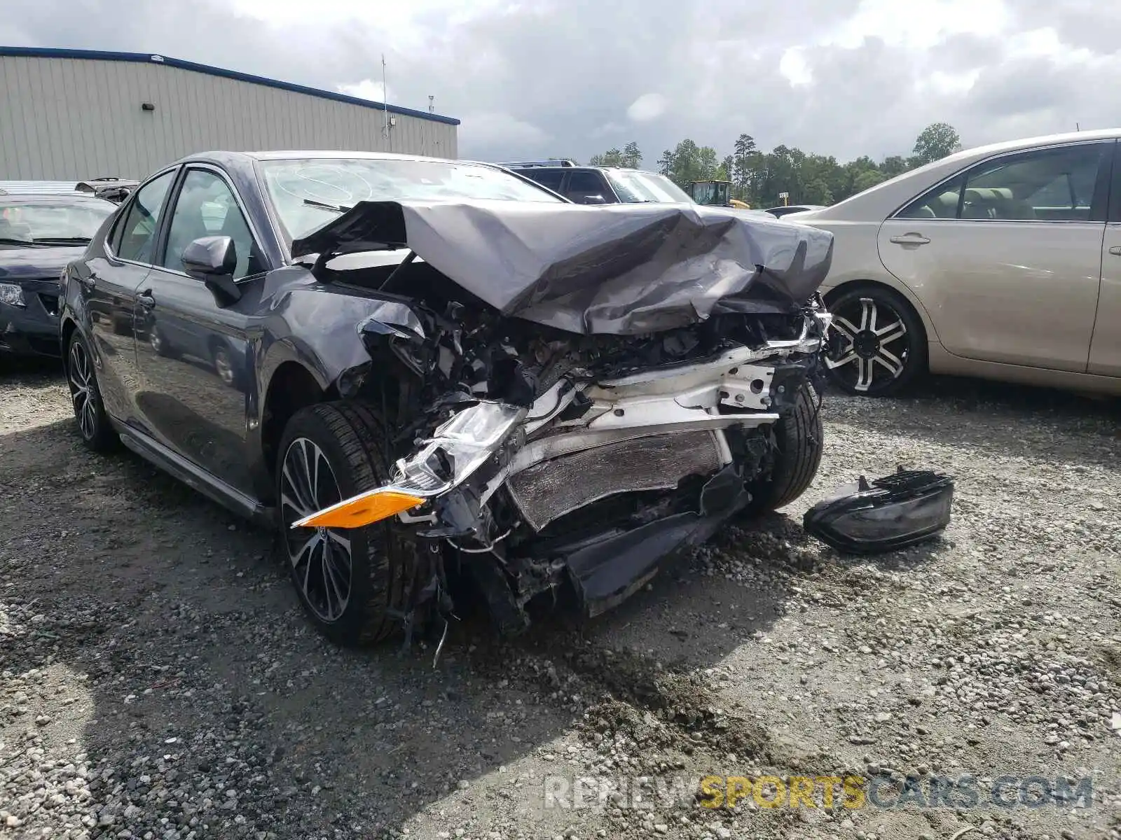 1 Photograph of a damaged car 4T1G11AK3LU888222 TOYOTA CAMRY 2020