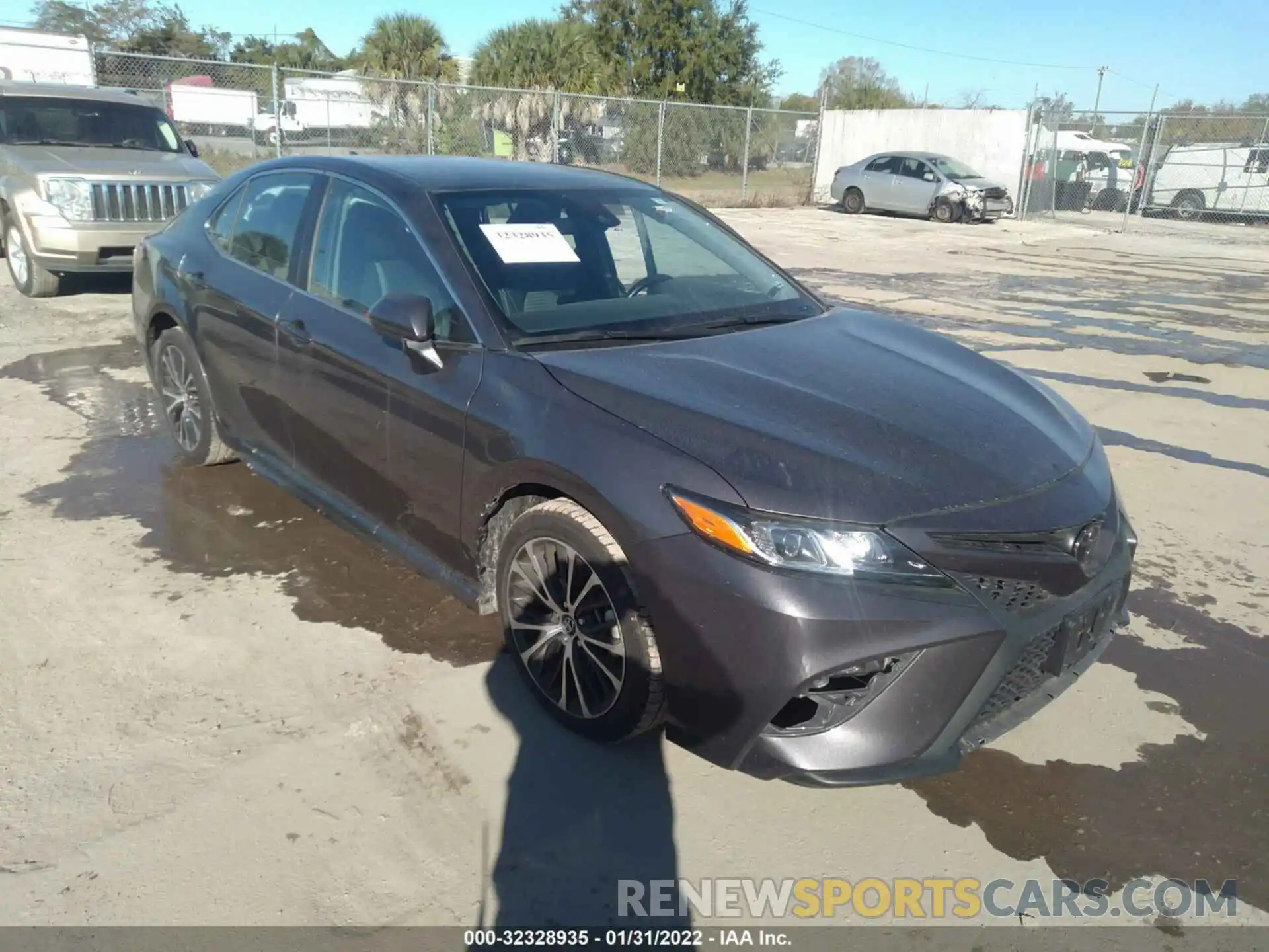 1 Photograph of a damaged car 4T1G11AK3LU889113 TOYOTA CAMRY 2020