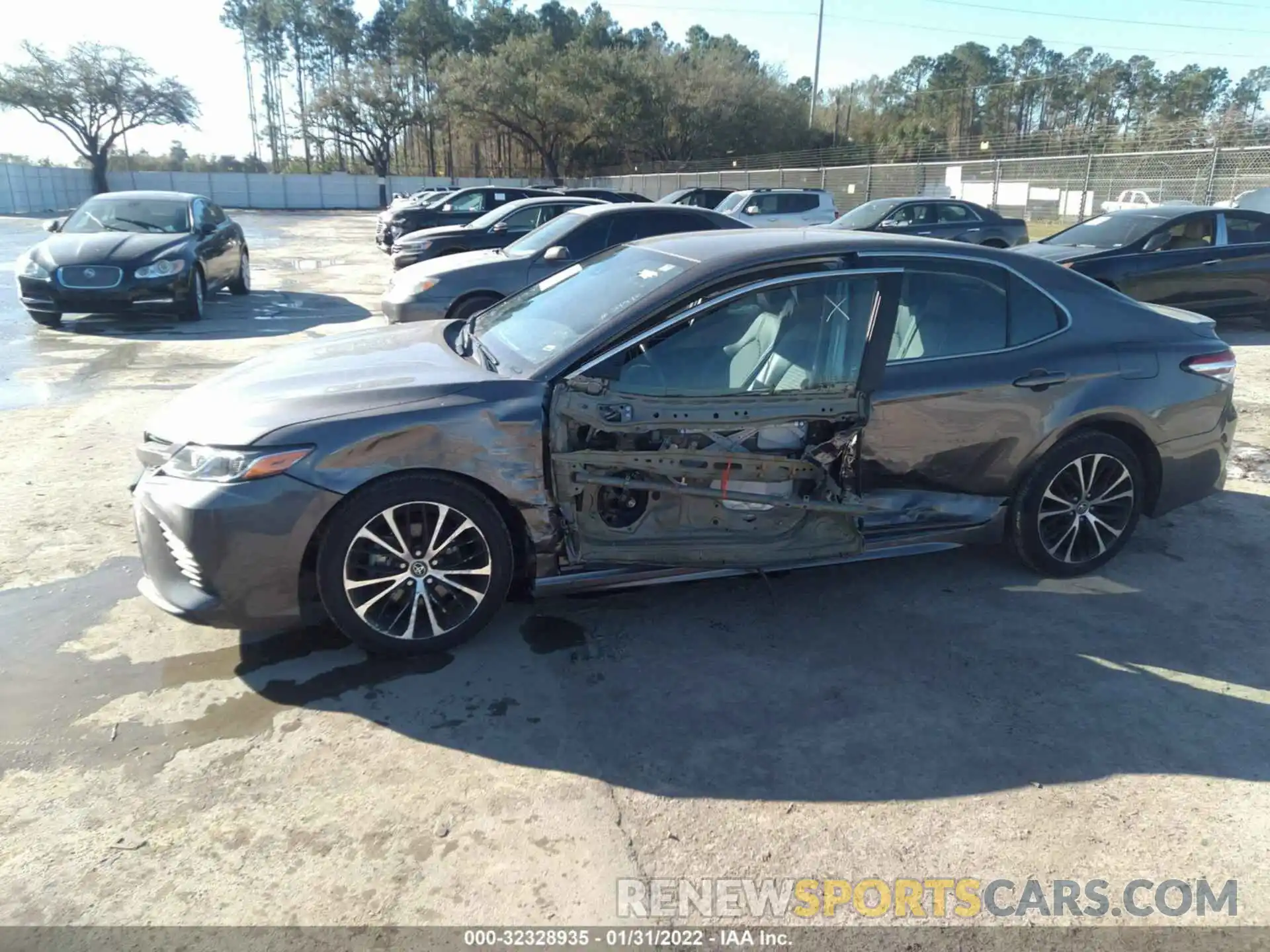 6 Photograph of a damaged car 4T1G11AK3LU889113 TOYOTA CAMRY 2020