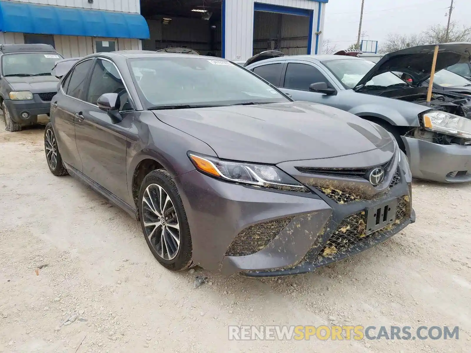 1 Photograph of a damaged car 4T1G11AK3LU889533 TOYOTA CAMRY 2020