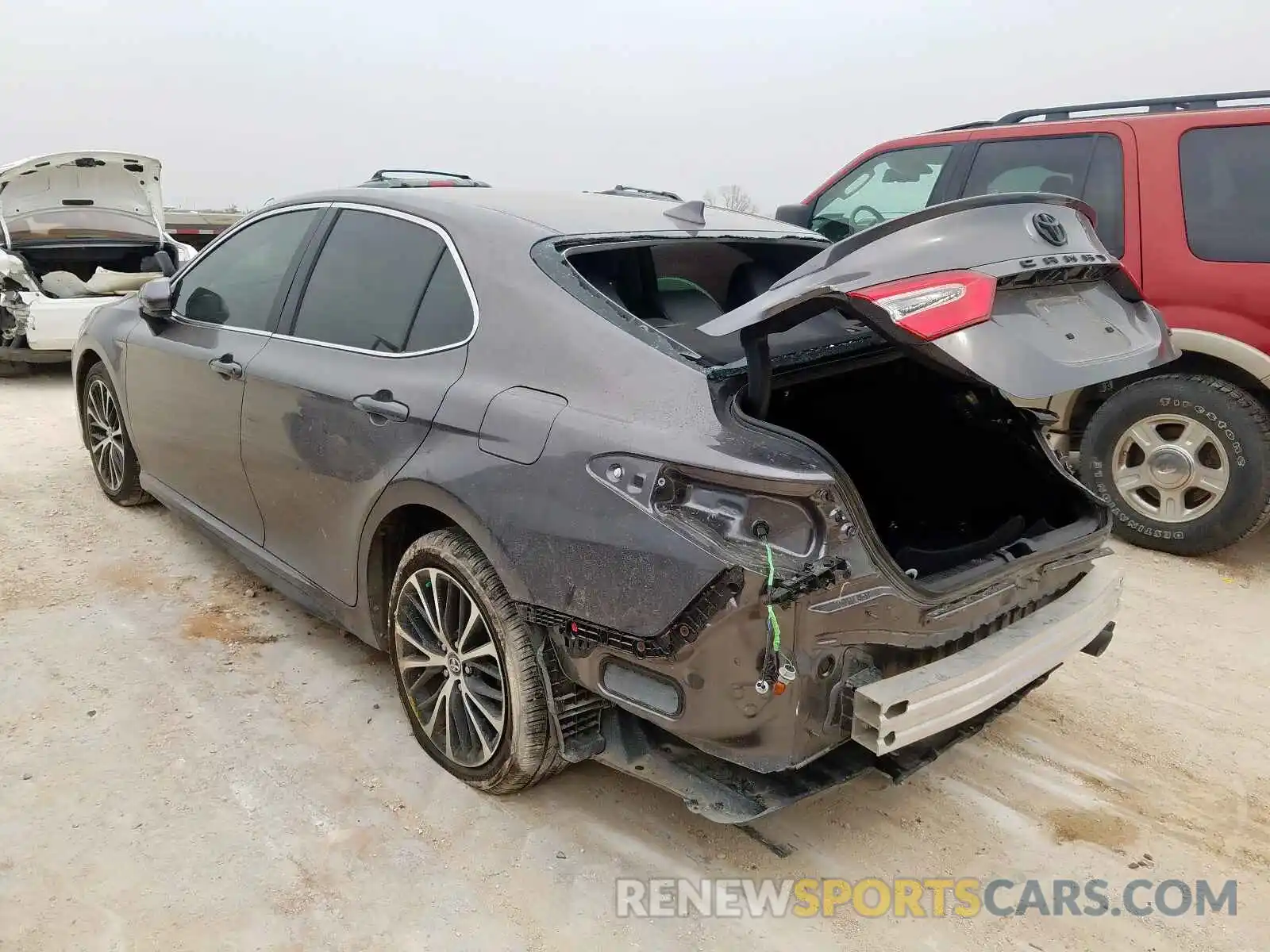 3 Photograph of a damaged car 4T1G11AK3LU889533 TOYOTA CAMRY 2020