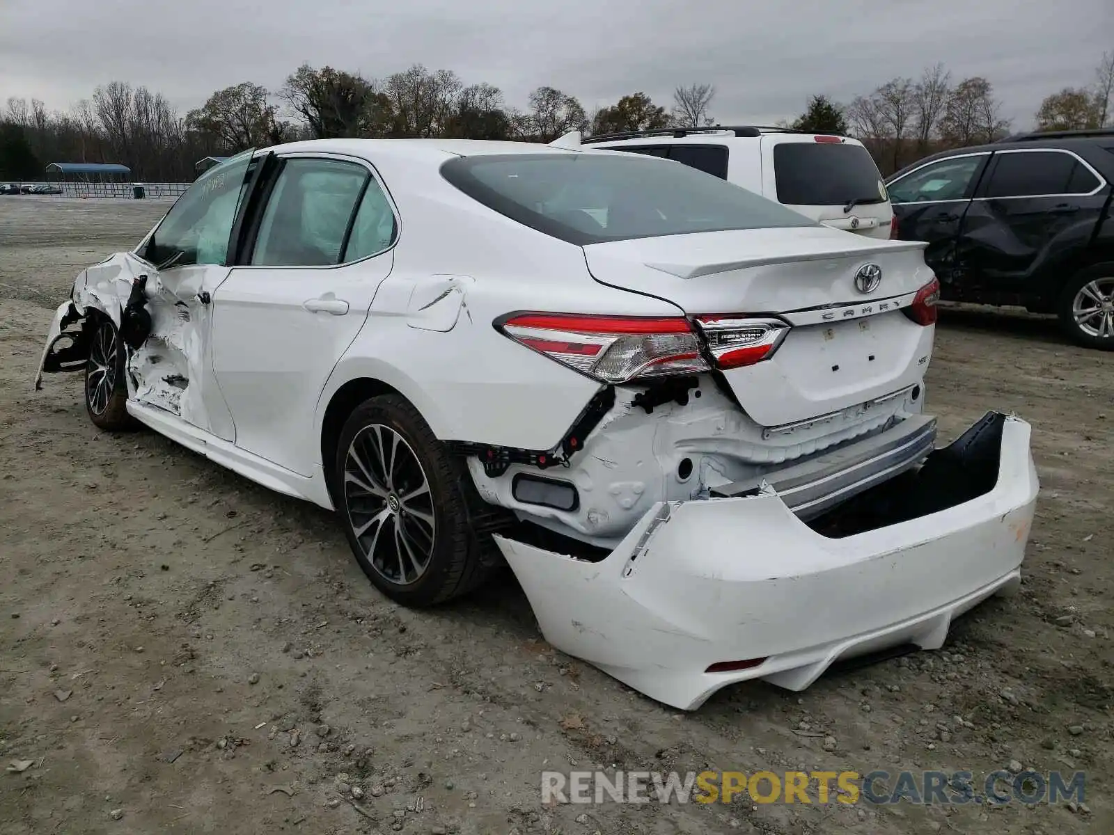 3 Photograph of a damaged car 4T1G11AK3LU890570 TOYOTA CAMRY 2020