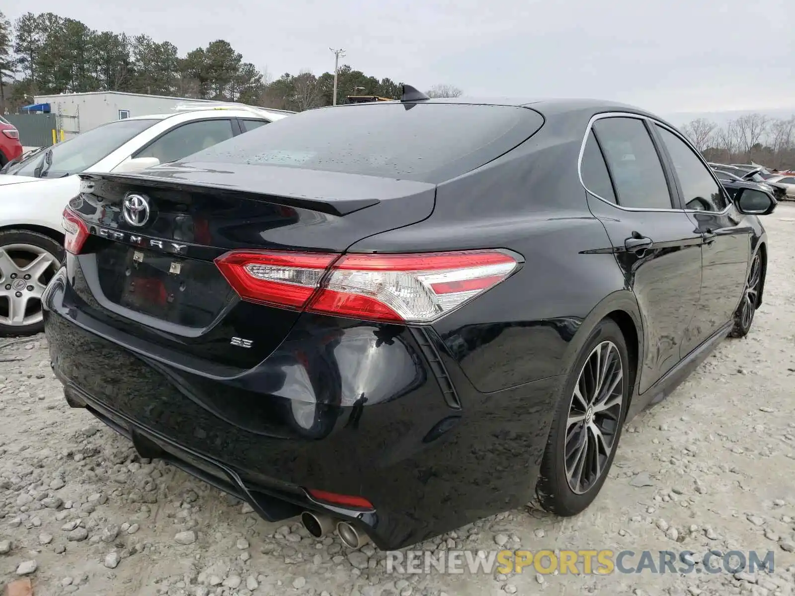 4 Photograph of a damaged car 4T1G11AK3LU892870 TOYOTA CAMRY 2020