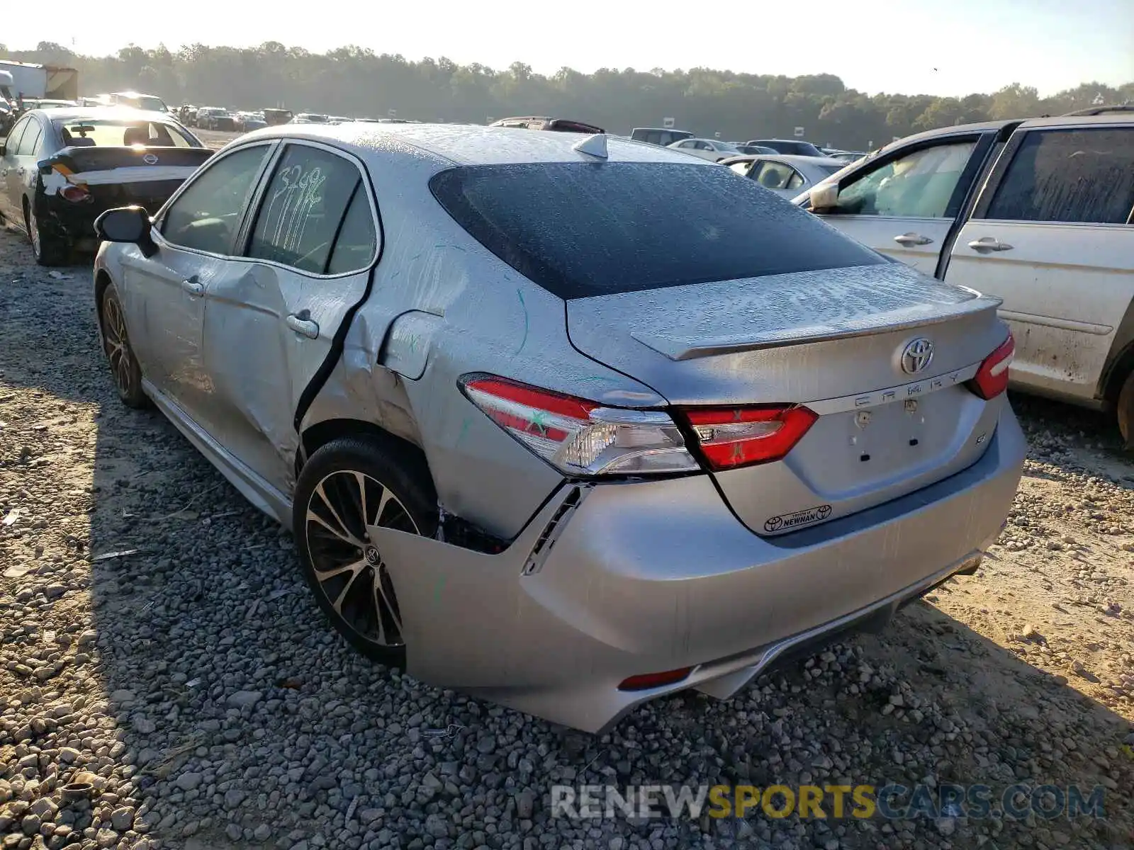 3 Photograph of a damaged car 4T1G11AK3LU895364 TOYOTA CAMRY 2020