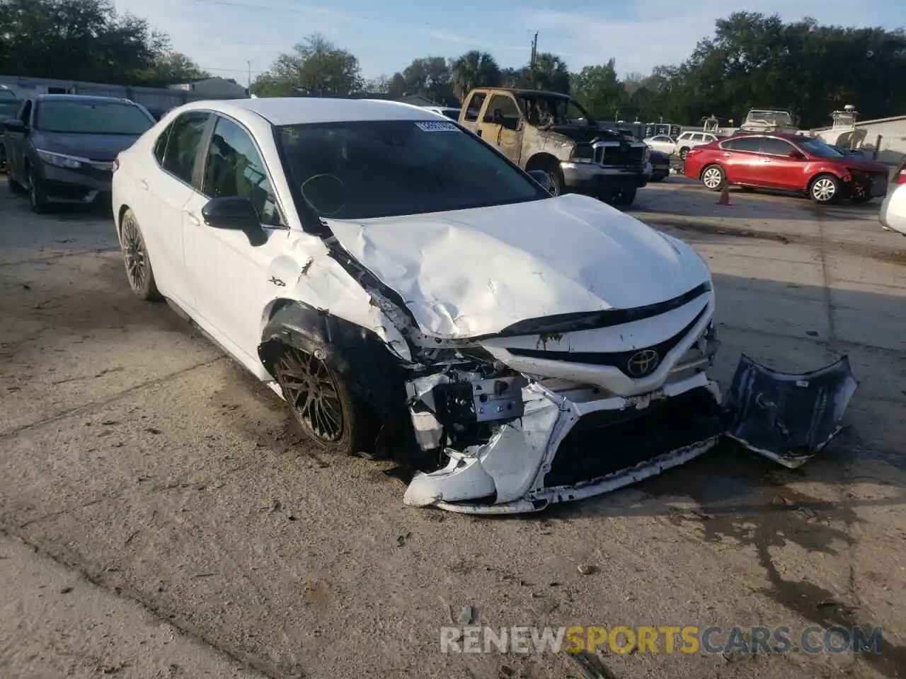 1 Photograph of a damaged car 4T1G11AK3LU898250 TOYOTA CAMRY 2020