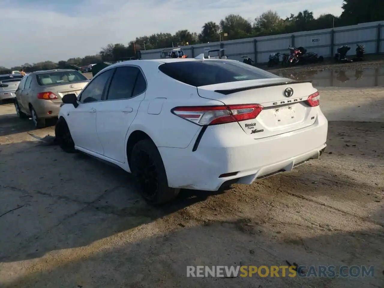 3 Photograph of a damaged car 4T1G11AK3LU898250 TOYOTA CAMRY 2020