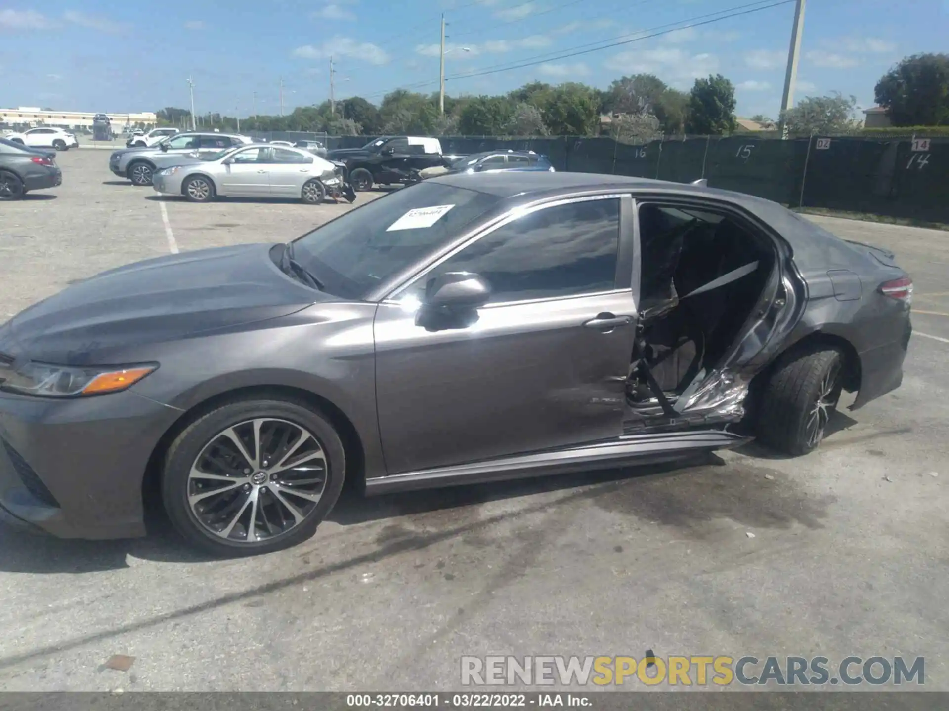 6 Photograph of a damaged car 4T1G11AK3LU901728 TOYOTA CAMRY 2020