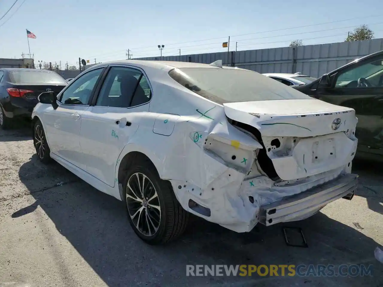 3 Photograph of a damaged car 4T1G11AK3LU902989 TOYOTA CAMRY 2020