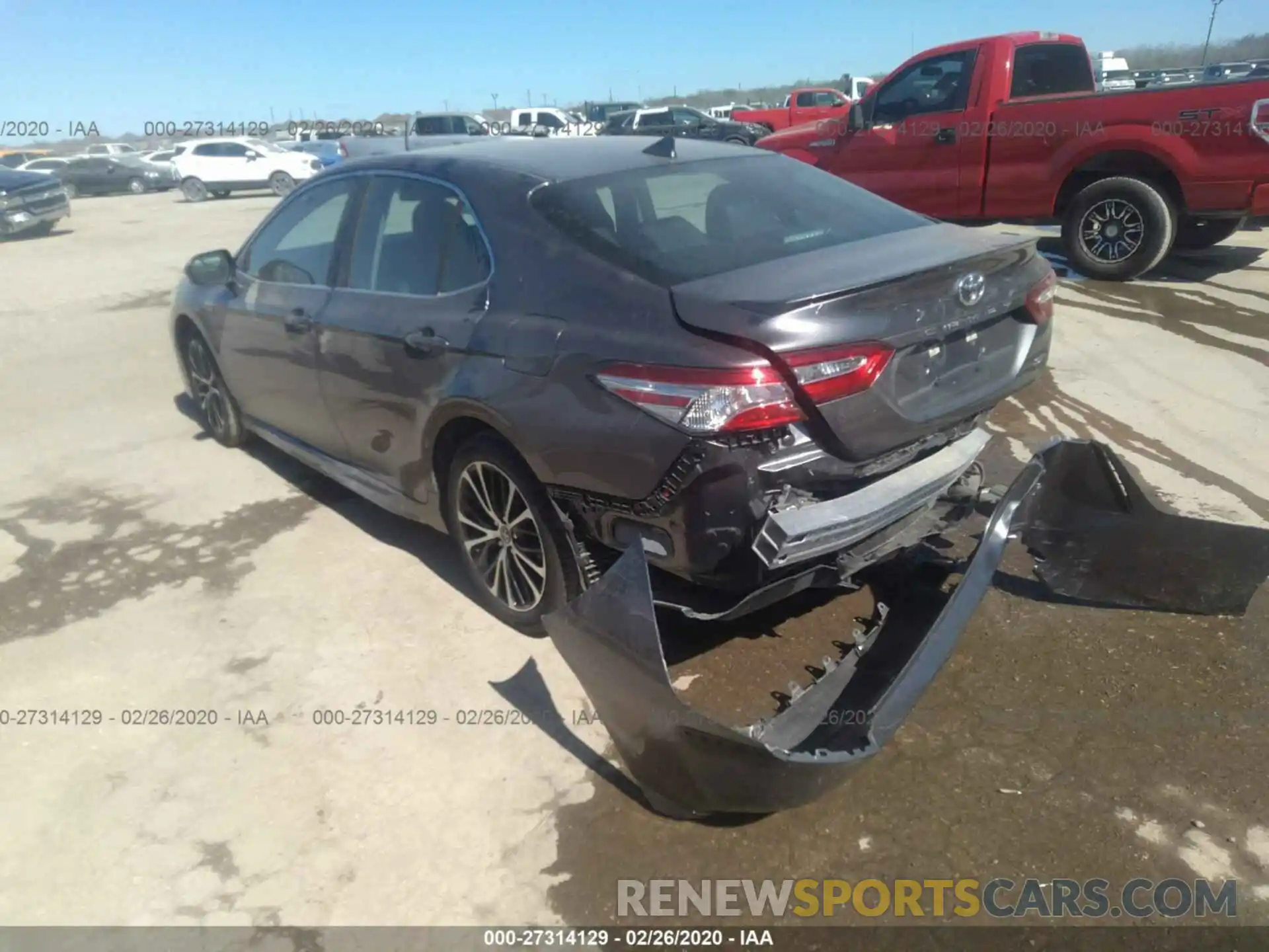 3 Photograph of a damaged car 4T1G11AK3LU908484 TOYOTA CAMRY 2020