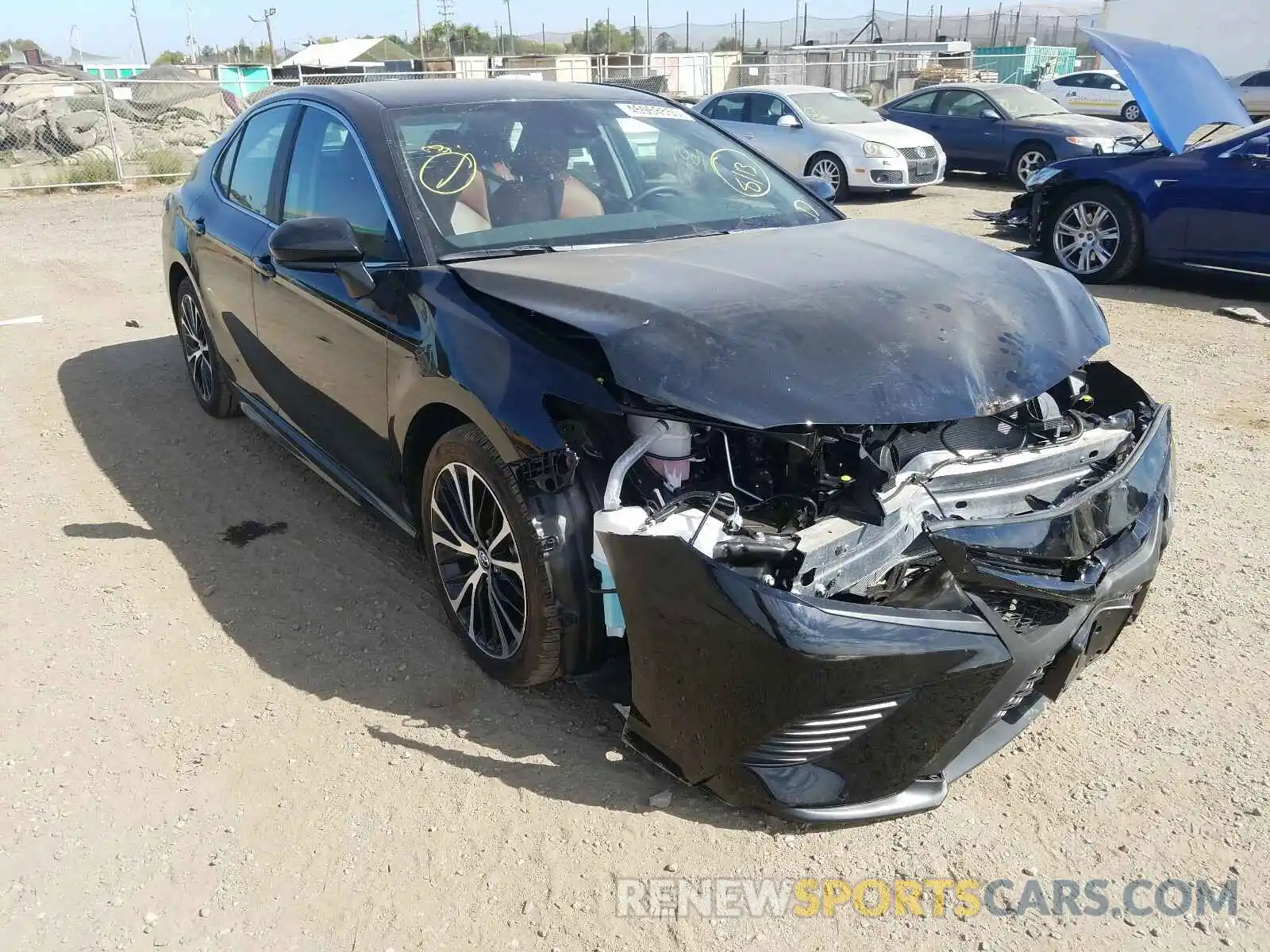 1 Photograph of a damaged car 4T1G11AK3LU920330 TOYOTA CAMRY 2020