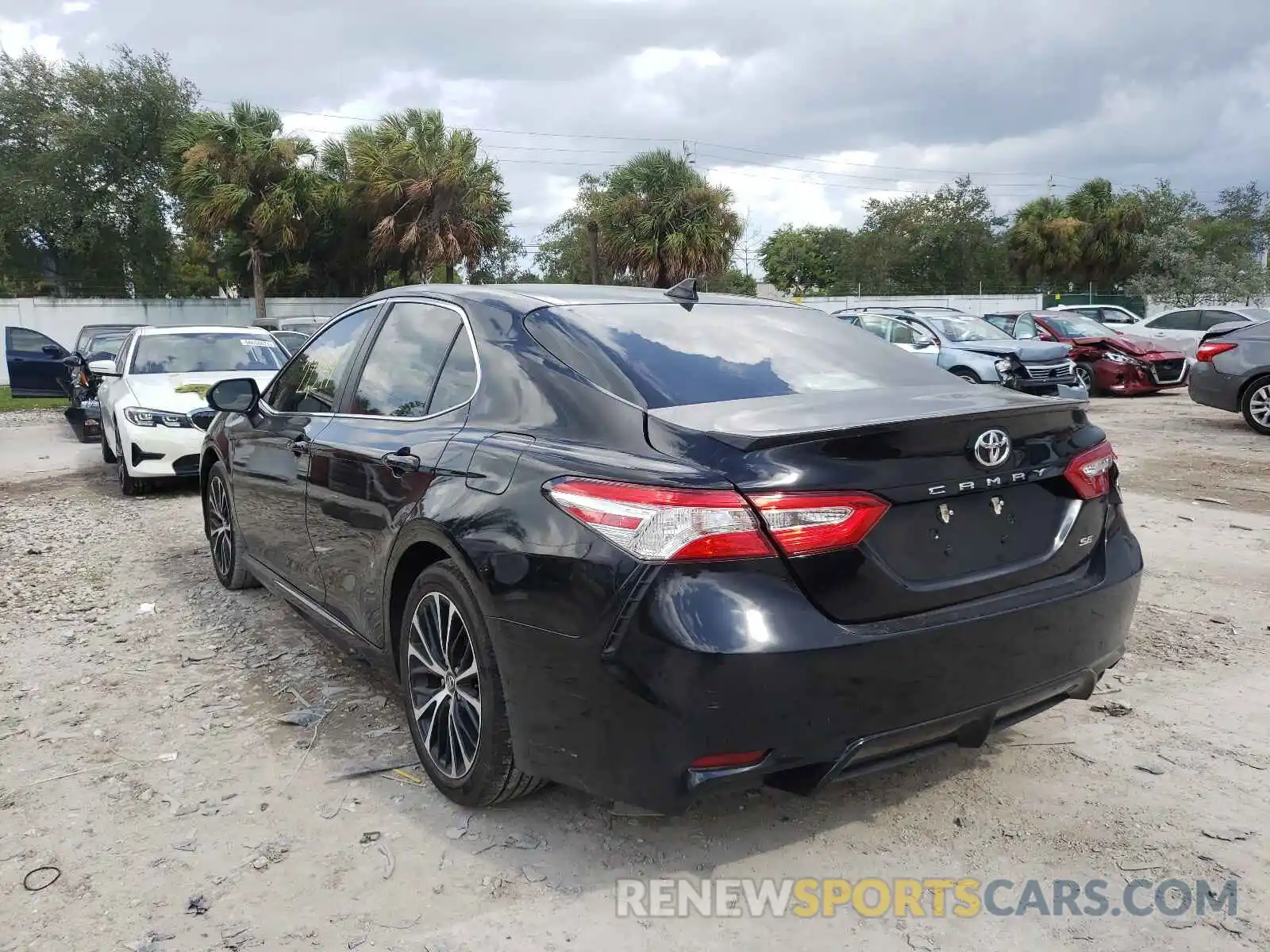 3 Photograph of a damaged car 4T1G11AK3LU922725 TOYOTA CAMRY 2020