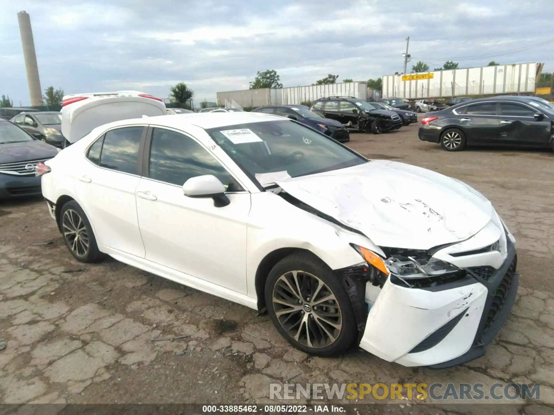 1 Photograph of a damaged car 4T1G11AK3LU925110 TOYOTA CAMRY 2020