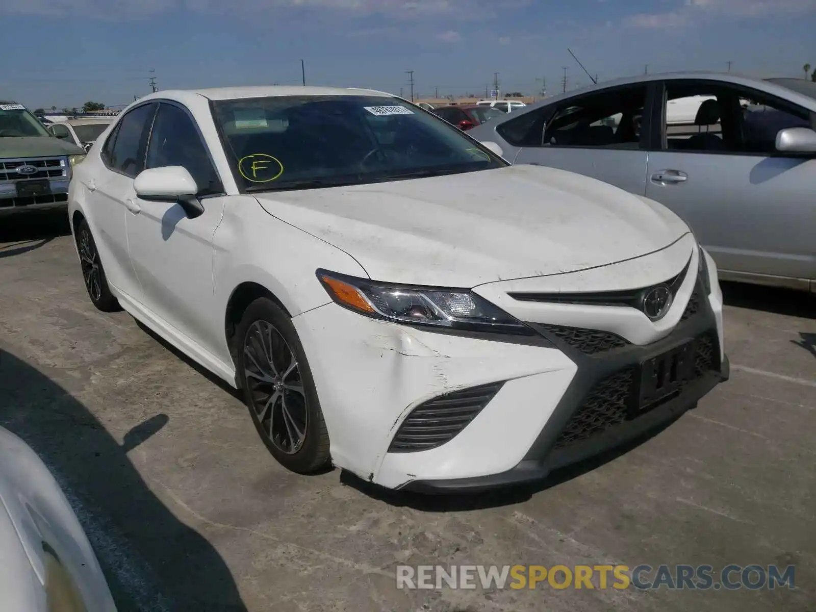 1 Photograph of a damaged car 4T1G11AK3LU928380 TOYOTA CAMRY 2020