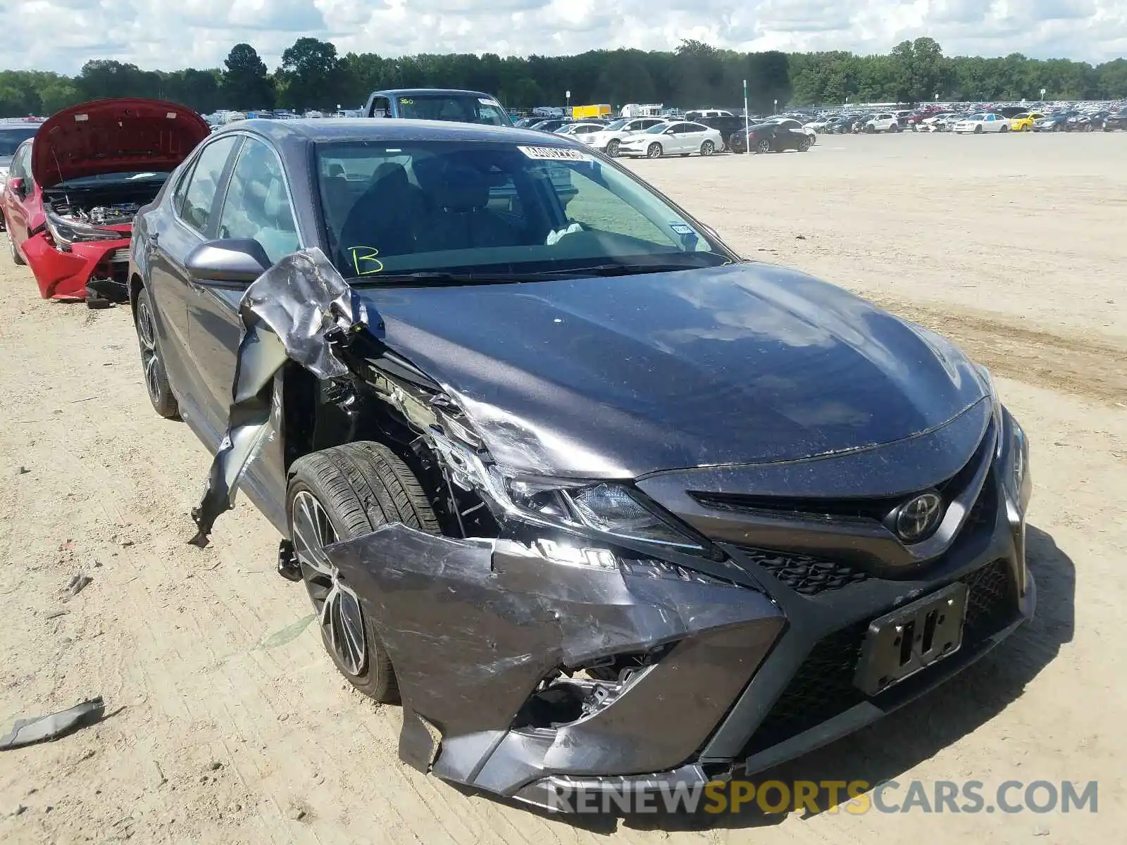 1 Photograph of a damaged car 4T1G11AK3LU930565 TOYOTA CAMRY 2020