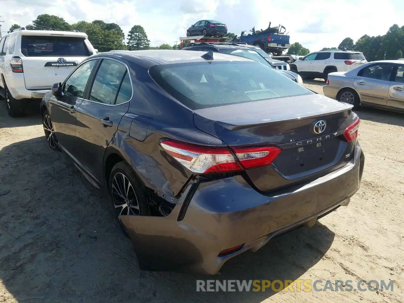 3 Photograph of a damaged car 4T1G11AK3LU930565 TOYOTA CAMRY 2020