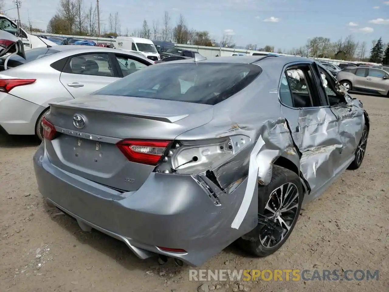 4 Photograph of a damaged car 4T1G11AK3LU931554 TOYOTA CAMRY 2020