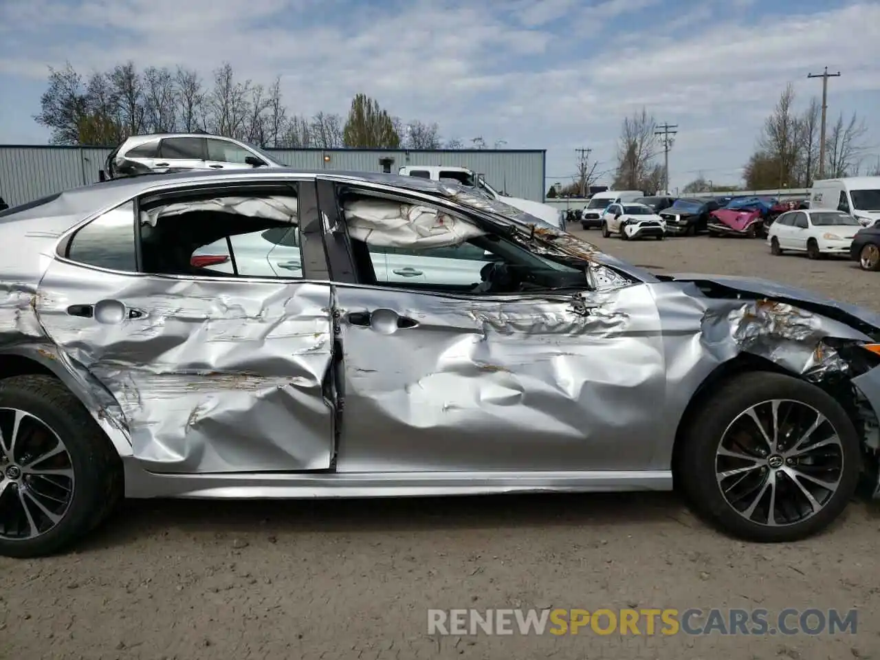 9 Photograph of a damaged car 4T1G11AK3LU931554 TOYOTA CAMRY 2020