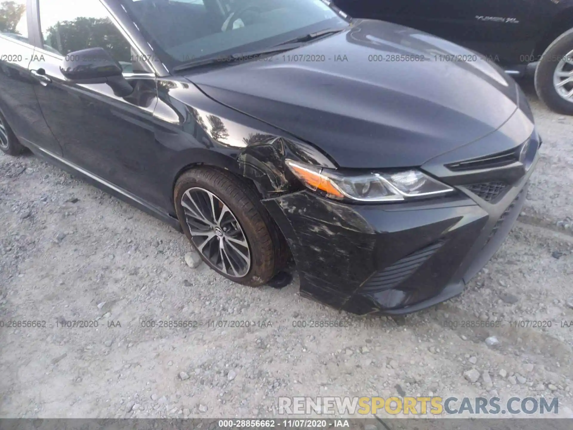 6 Photograph of a damaged car 4T1G11AK3LU931747 TOYOTA CAMRY 2020