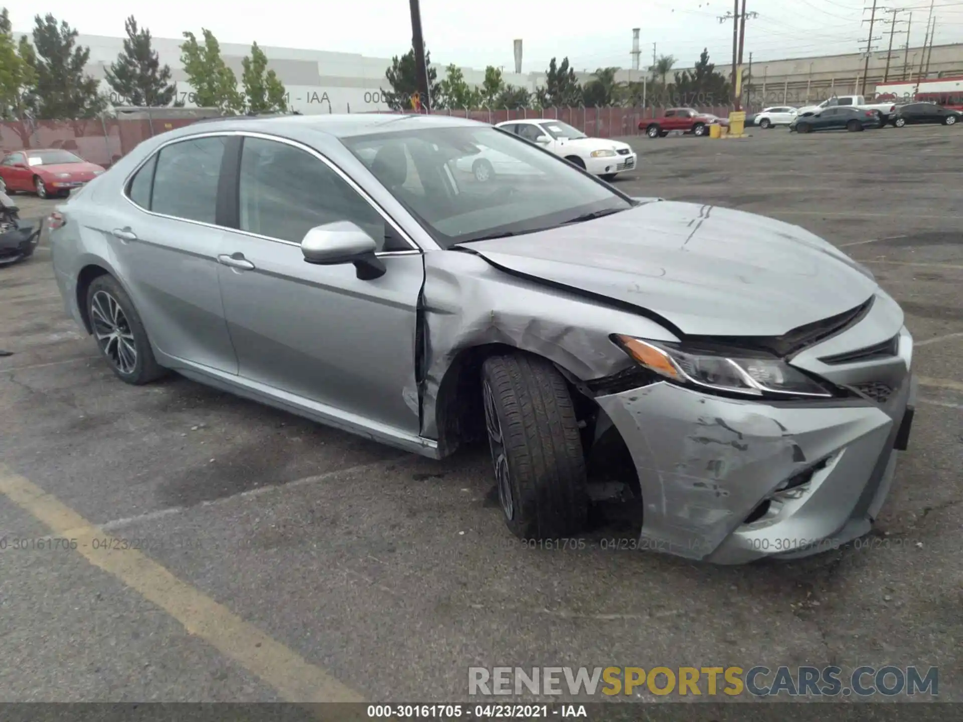 1 Photograph of a damaged car 4T1G11AK3LU933899 TOYOTA CAMRY 2020