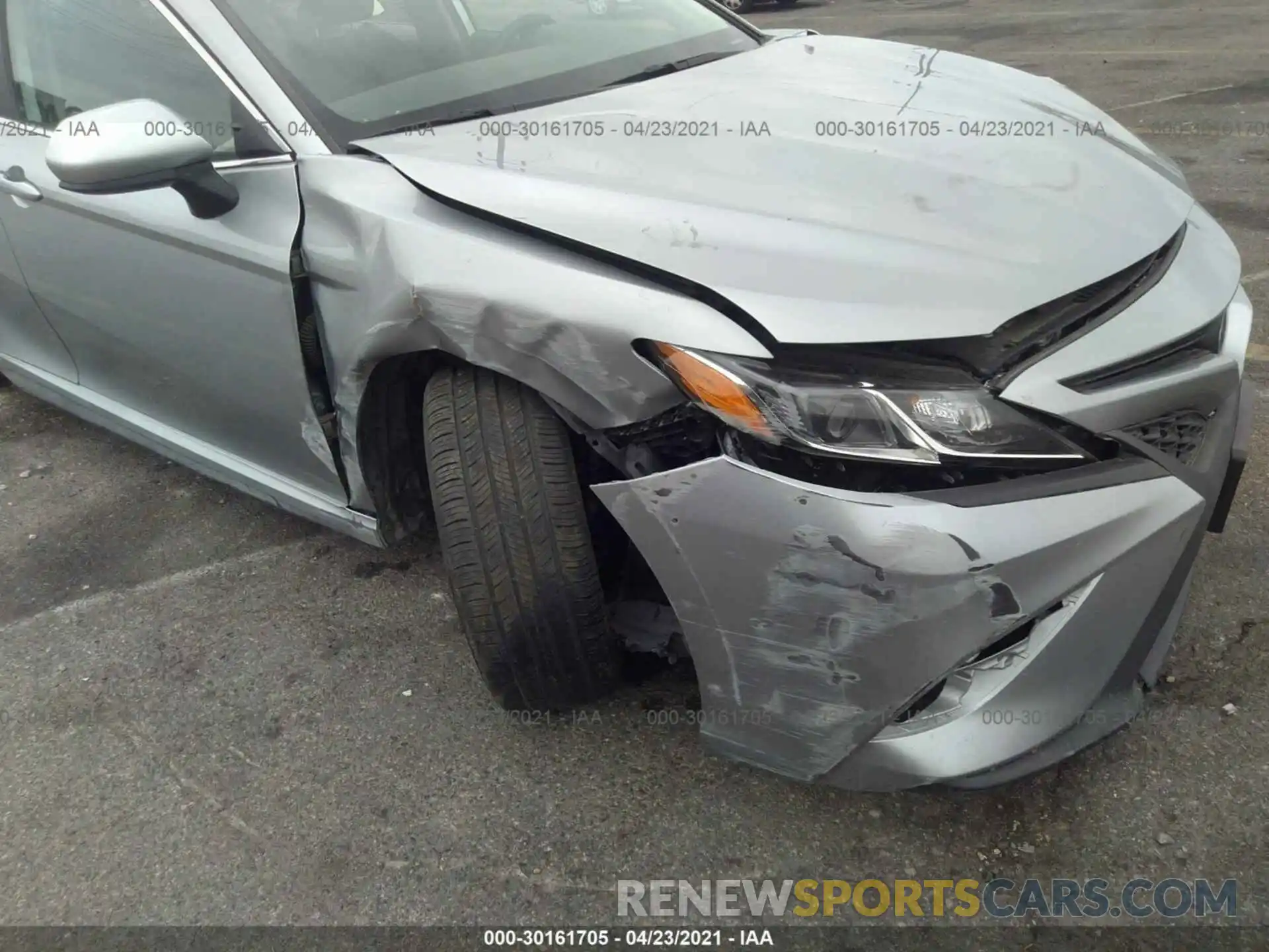 6 Photograph of a damaged car 4T1G11AK3LU933899 TOYOTA CAMRY 2020