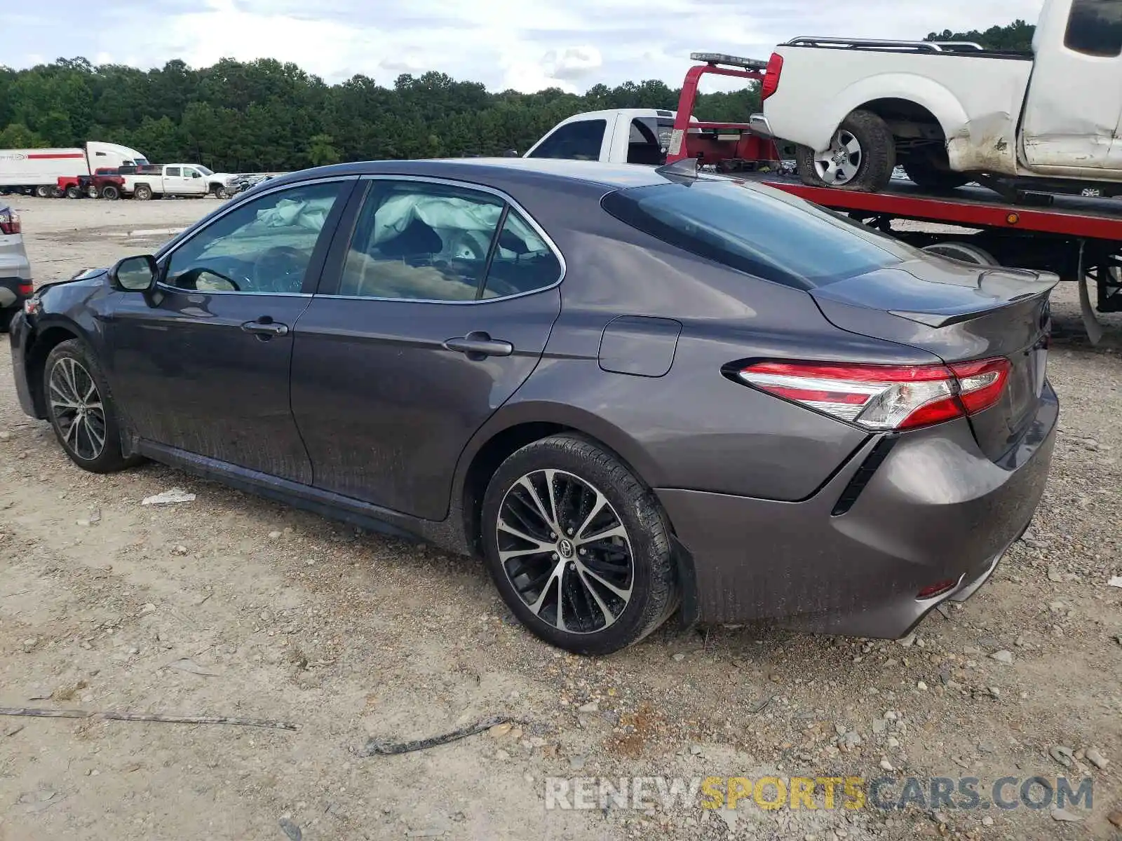 3 Photograph of a damaged car 4T1G11AK3LU934759 TOYOTA CAMRY 2020