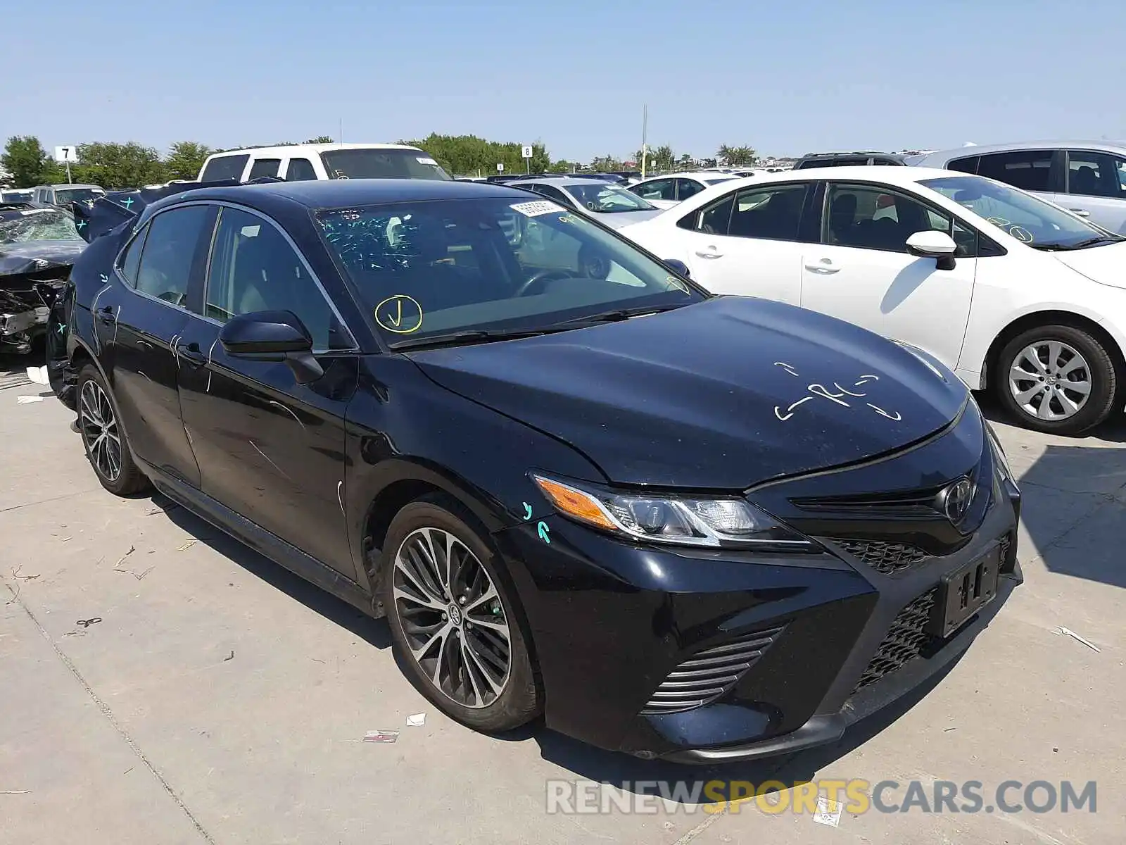 1 Photograph of a damaged car 4T1G11AK3LU935944 TOYOTA CAMRY 2020