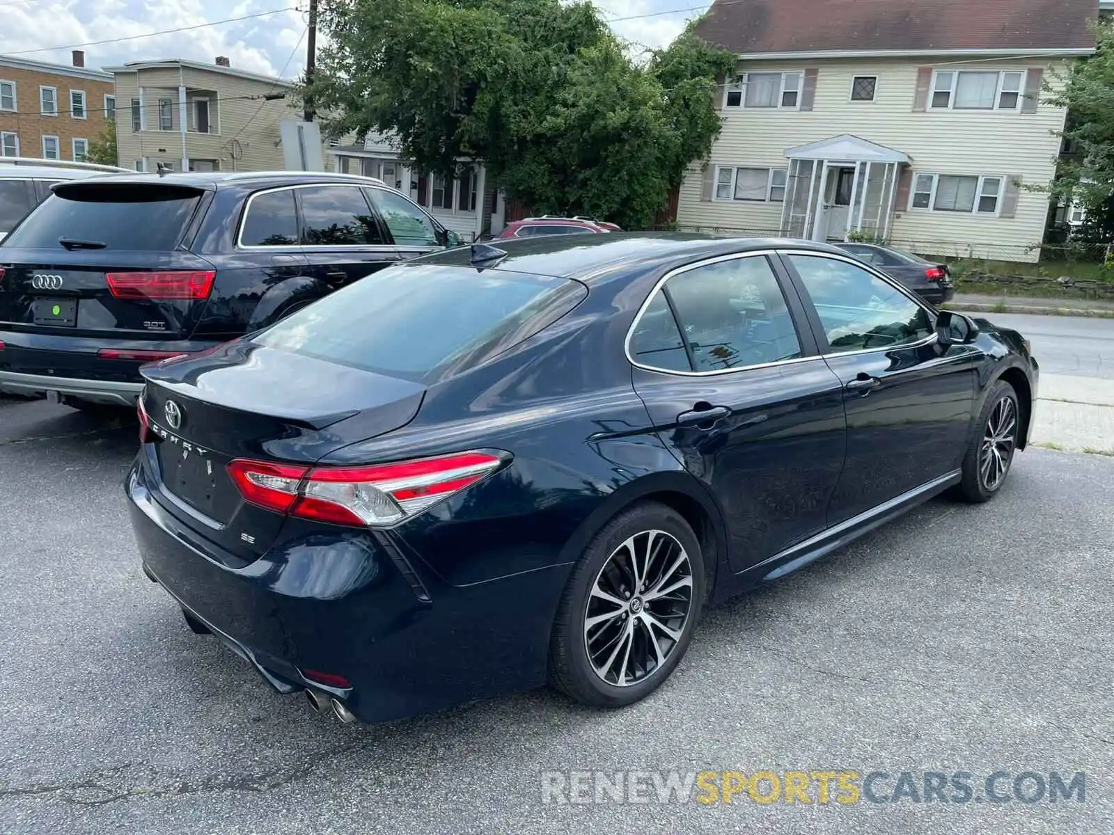 3 Photograph of a damaged car 4T1G11AK3LU941579 TOYOTA CAMRY 2020