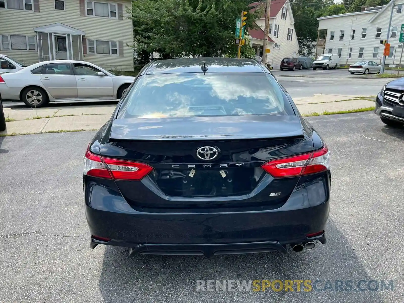 5 Photograph of a damaged car 4T1G11AK3LU941579 TOYOTA CAMRY 2020