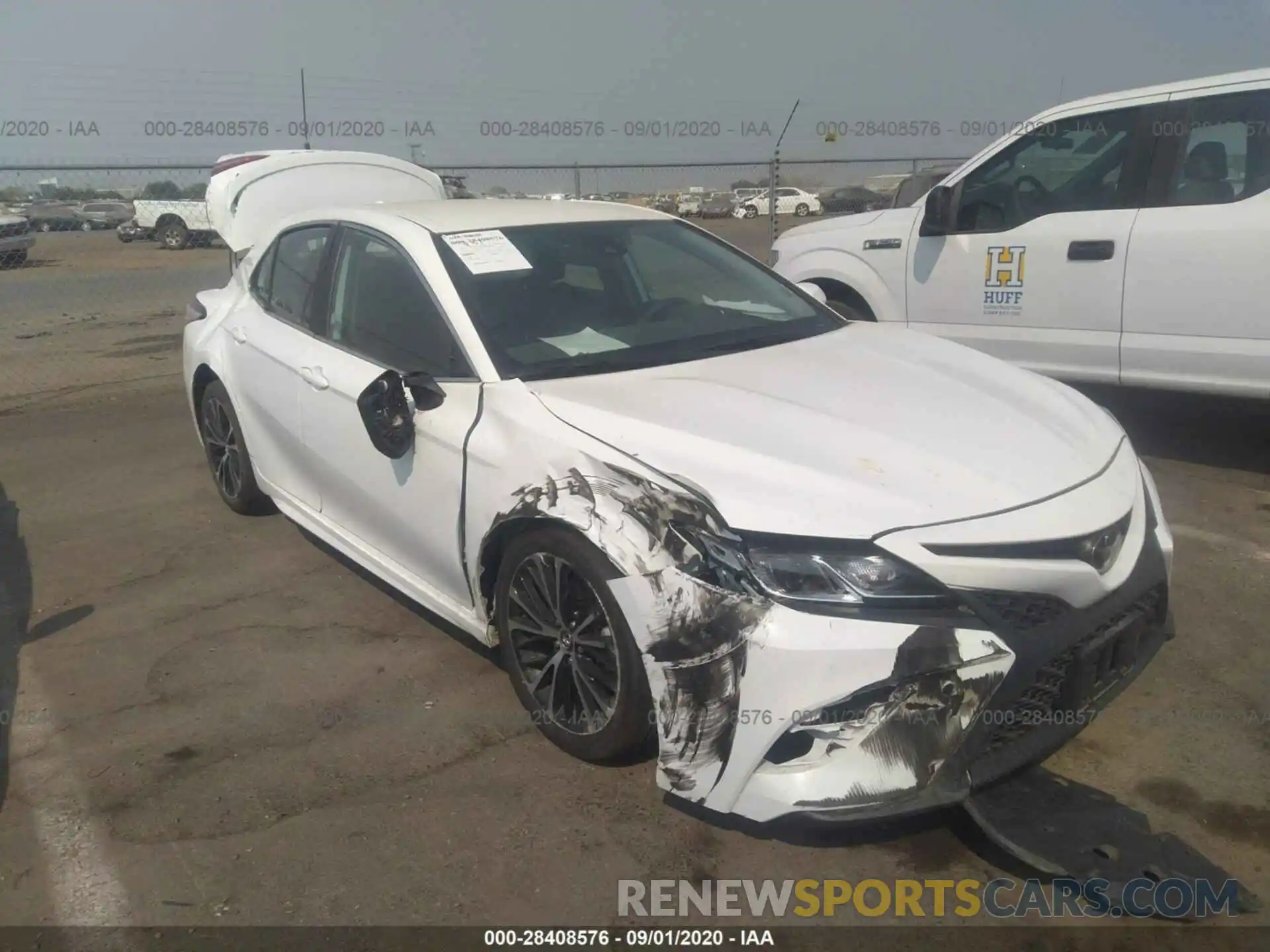 1 Photograph of a damaged car 4T1G11AK3LU944062 TOYOTA CAMRY 2020