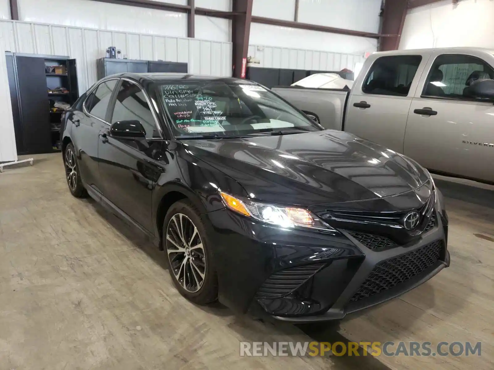 1 Photograph of a damaged car 4T1G11AK3LU945194 TOYOTA CAMRY 2020