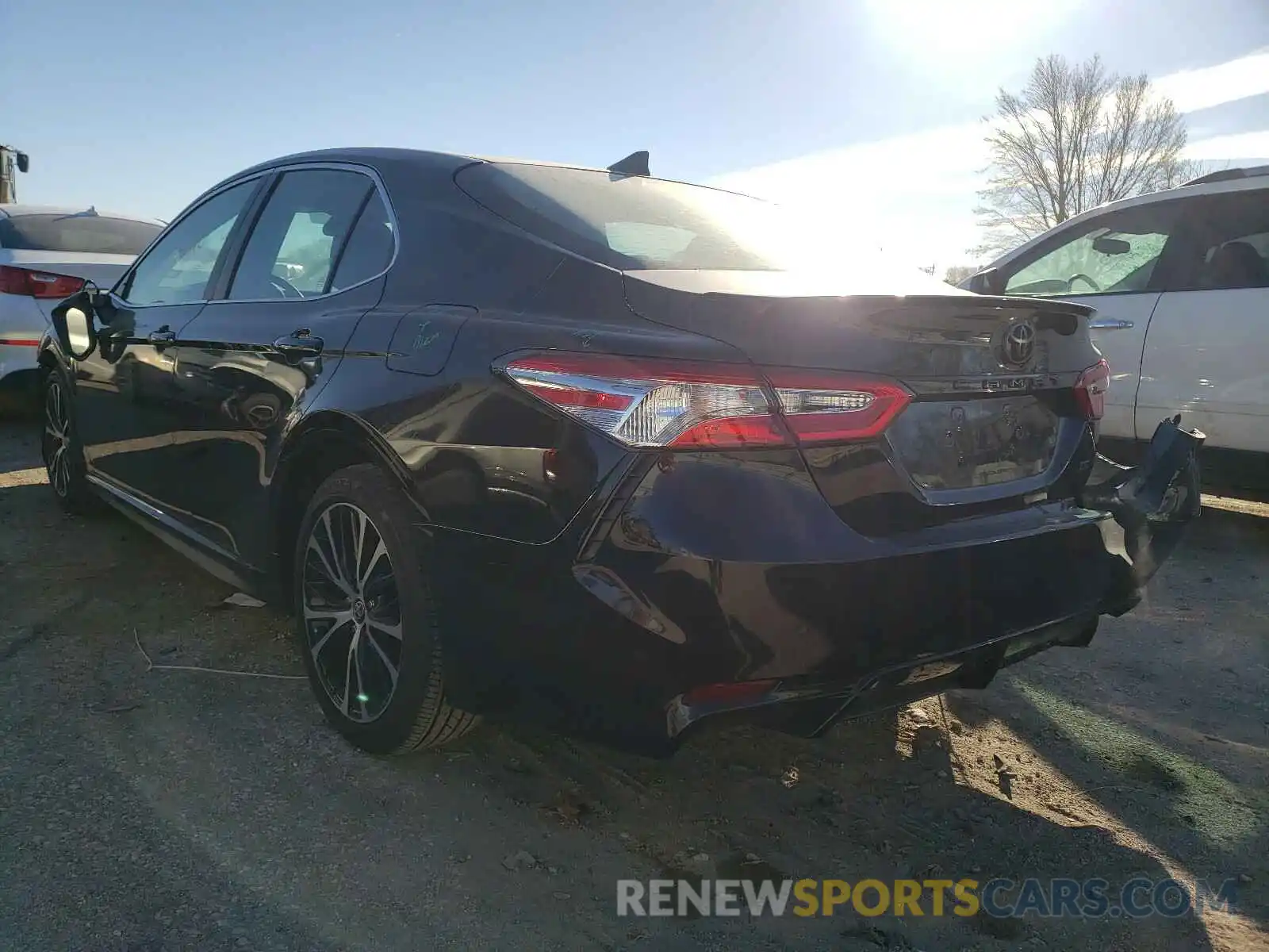 3 Photograph of a damaged car 4T1G11AK3LU946653 TOYOTA CAMRY 2020