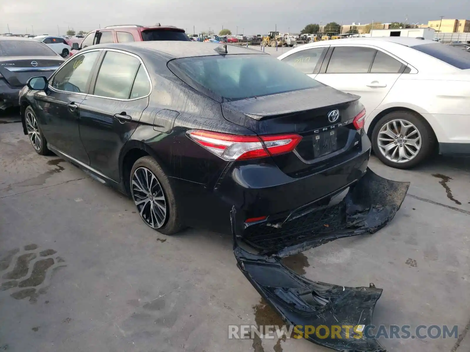 3 Photograph of a damaged car 4T1G11AK3LU946779 TOYOTA CAMRY 2020