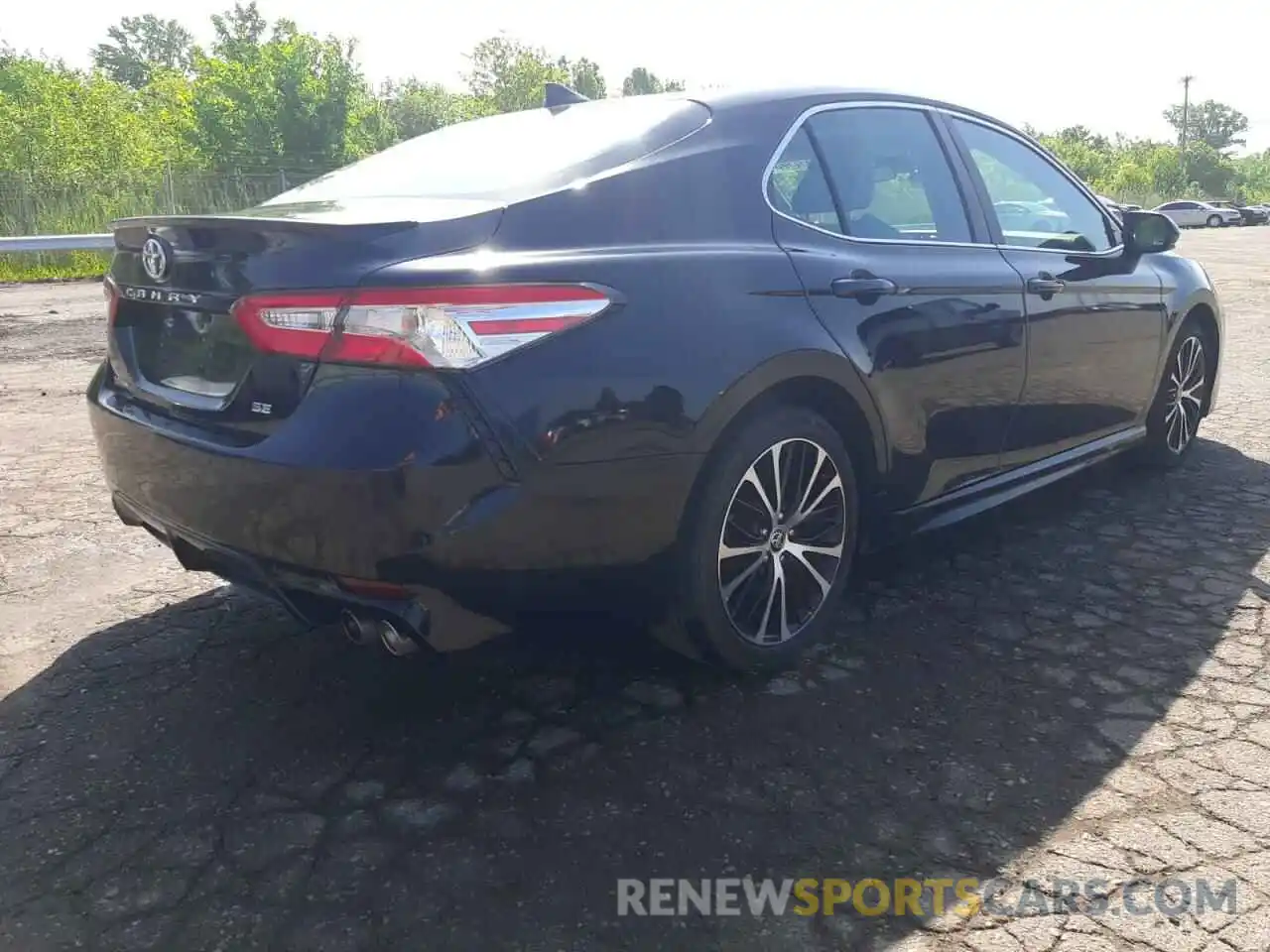 4 Photograph of a damaged car 4T1G11AK3LU948662 TOYOTA CAMRY 2020