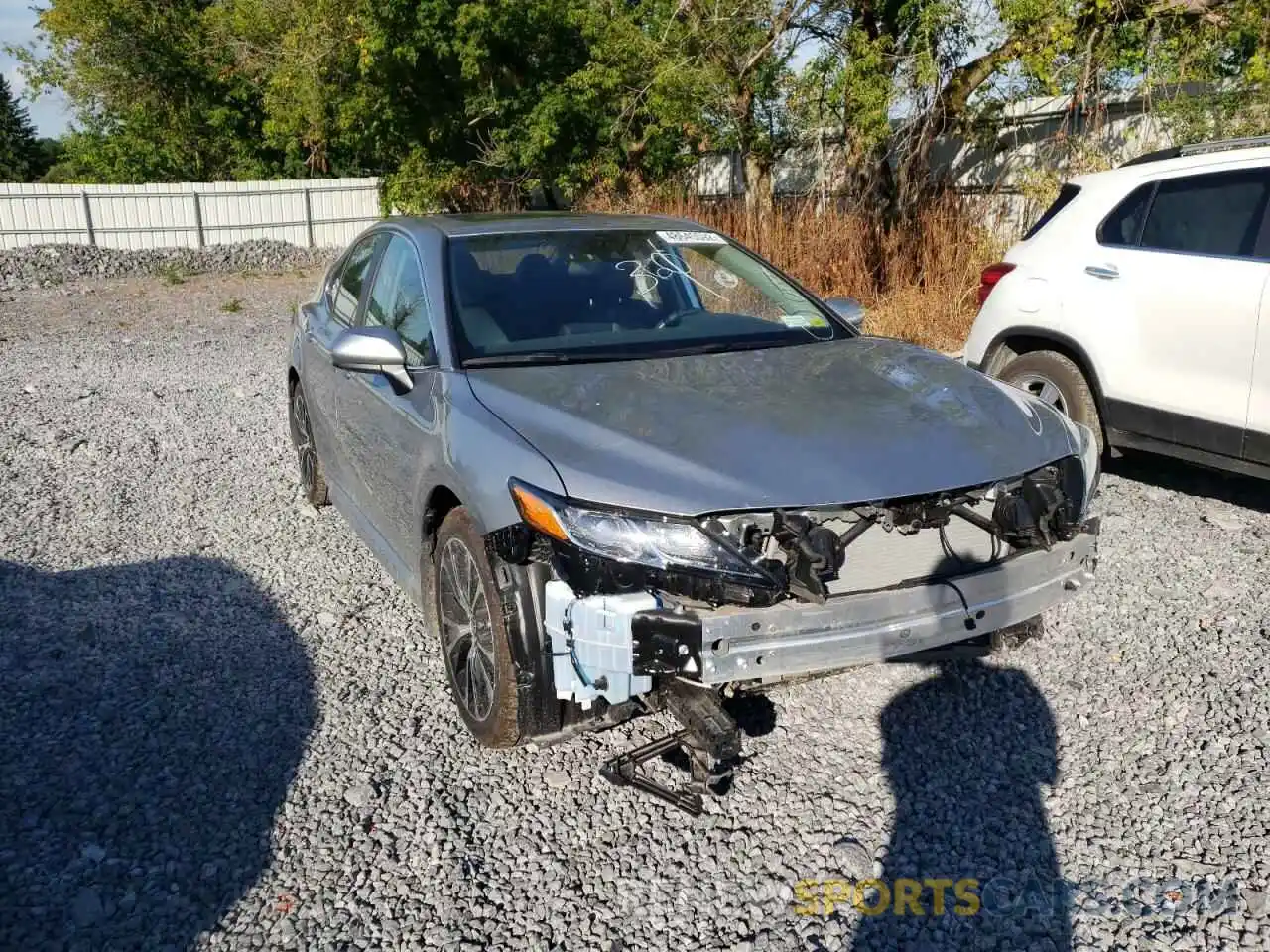 1 Photograph of a damaged car 4T1G11AK3LU948919 TOYOTA CAMRY 2020