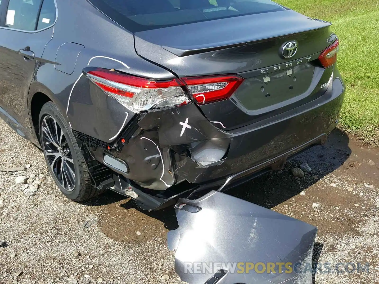 9 Photograph of a damaged car 4T1G11AK3LU949326 TOYOTA CAMRY 2020