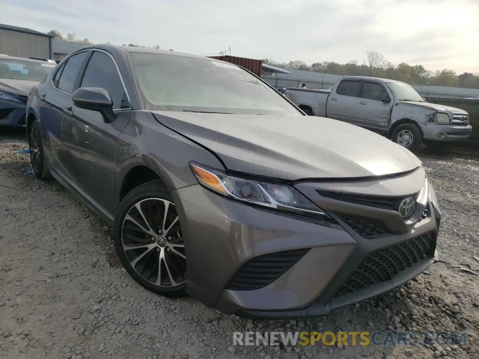 1 Photograph of a damaged car 4T1G11AK3LU962772 TOYOTA CAMRY 2020