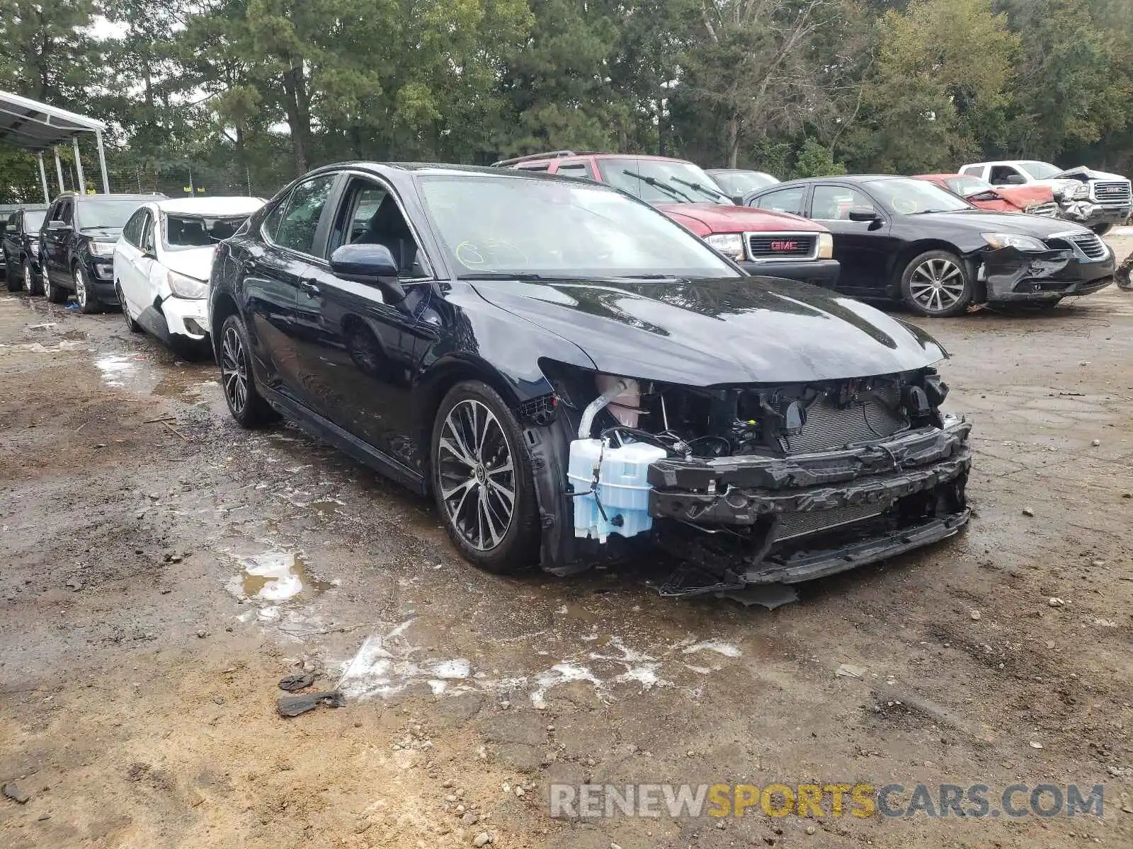 1 Photograph of a damaged car 4T1G11AK3LU964716 TOYOTA CAMRY 2020