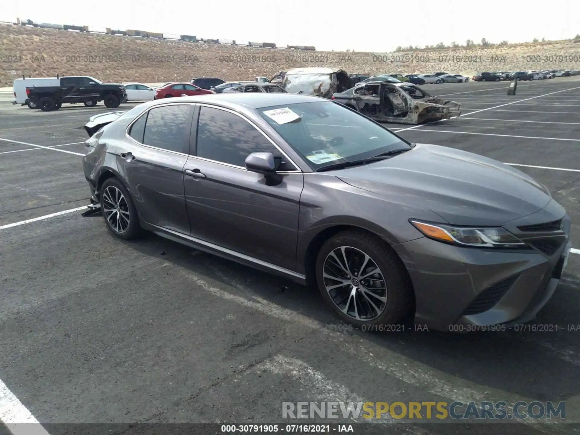 1 Photograph of a damaged car 4T1G11AK3LU987042 TOYOTA CAMRY 2020