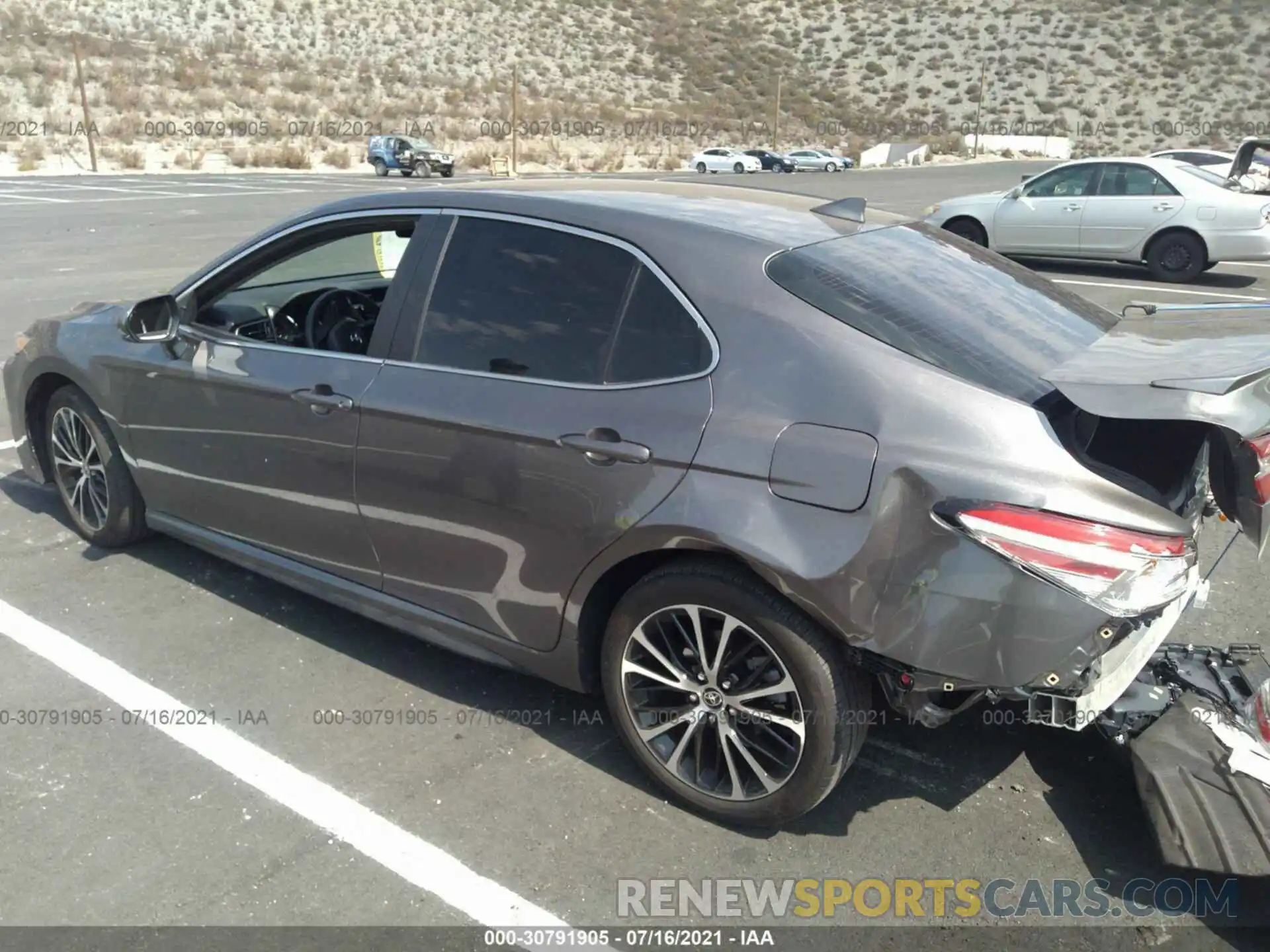 3 Photograph of a damaged car 4T1G11AK3LU987042 TOYOTA CAMRY 2020