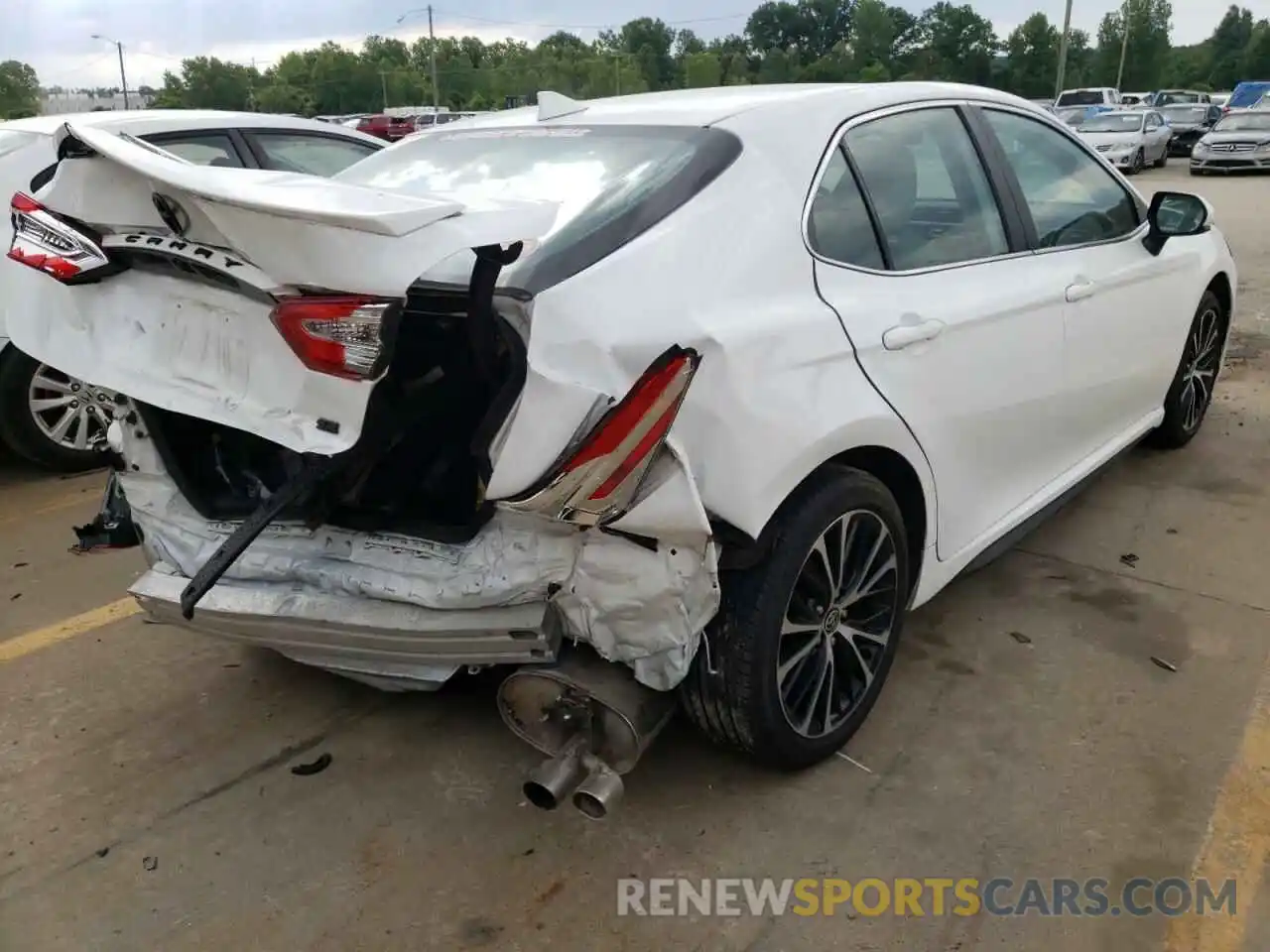 4 Photograph of a damaged car 4T1G11AK3LU987526 TOYOTA CAMRY 2020