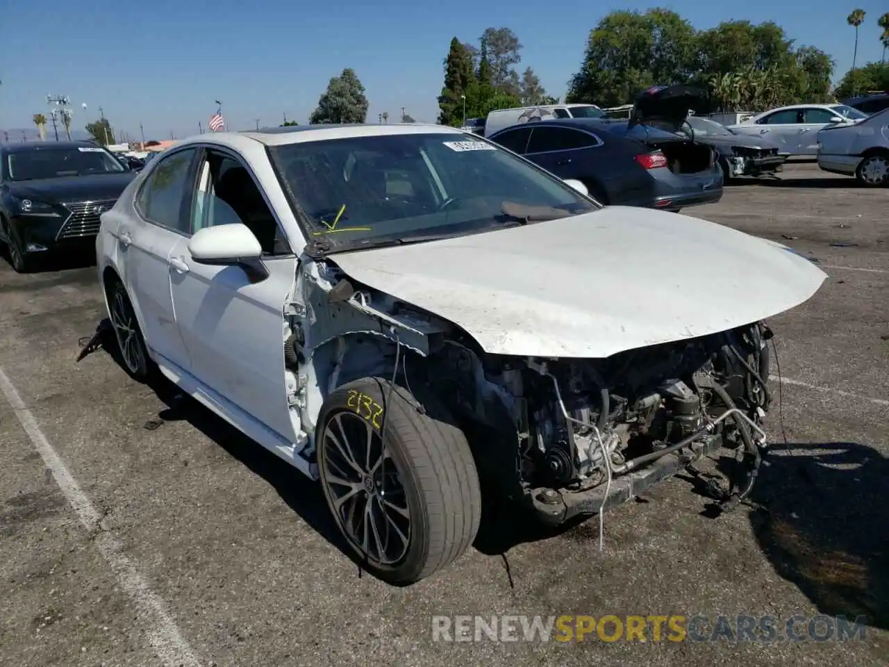 1 Photograph of a damaged car 4T1G11AK3LU996386 TOYOTA CAMRY 2020